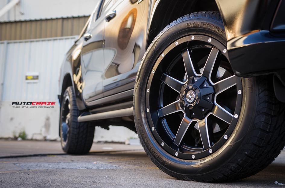 TOYOTA HILUX N80 4WD MAVERICK GLOSS BLACK MILLED ACCENTS